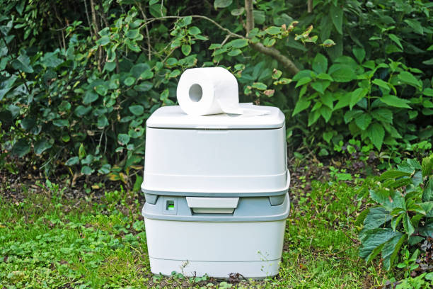 Best Portable restroom trailer rental  in Marianna, FL